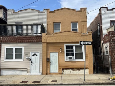 Charming Two stories 3-bedroom, 1.5 full bath brick townhouse in - photo 1
