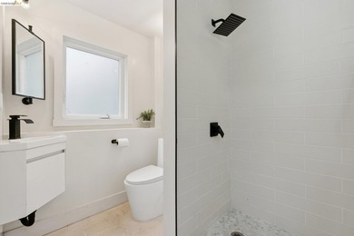 Tucked away in Oakland's desirable Grass Valley neighborhood - photo 28