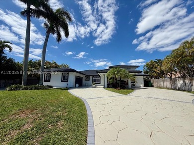 Here is your great opportunity to buy this incredible home and - photo 4
