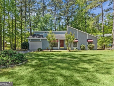 Lake Home For Sale in Eatonton, Georgia