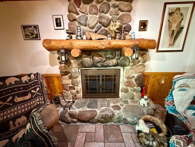Welcome home to this warm and inviting two-owner property - photo 41