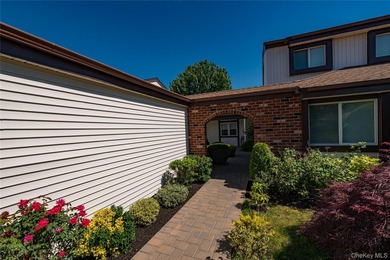 Welcome to this diamond *Ranch Model* located in the desirable - photo 2
