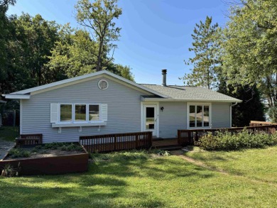 Lake Home Sale Pending in Edgerton, Wisconsin