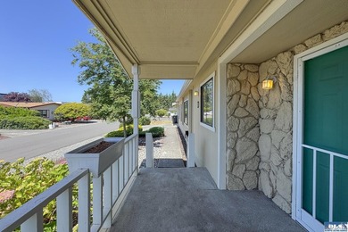 Outstanding, sunny location in Parkwood! This home is situated - photo 11