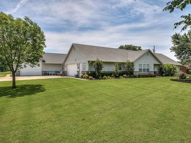 Welcome to 36 Meadowlark Dr in Longtown Estates, where - photo 13