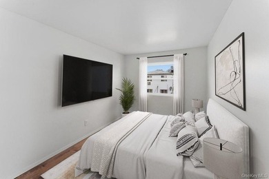 Welcome to 129-15 Sidway Place! A well-maintained attached brick - photo 14