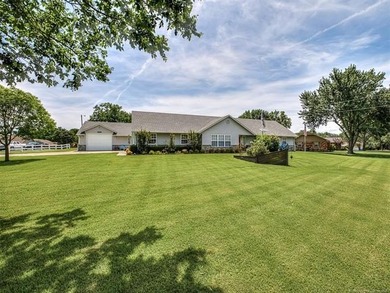 Welcome to 36 Meadowlark Dr in Longtown Estates, where - photo 20