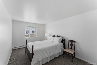 Welcome to 129-15 Sidway Place! A well-maintained attached brick - photo 23