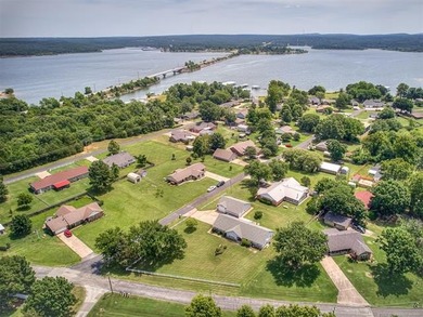 Welcome to 36 Meadowlark Dr in Longtown Estates, where - photo 28