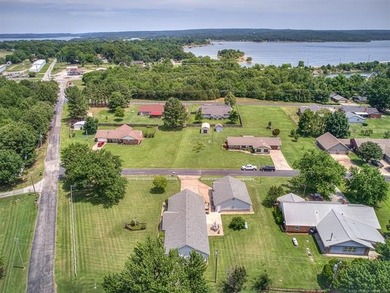 Welcome to 36 Meadowlark Dr in Longtown Estates, where - photo 38