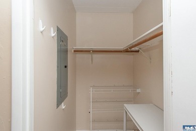 Outstanding, sunny location in Parkwood! This home is situated - photo 41