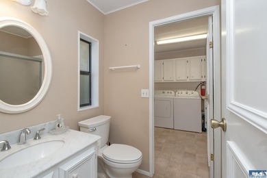 Outstanding, sunny location in Parkwood! This home is situated - photo 43