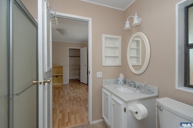 Outstanding, sunny location in Parkwood! This home is situated - photo 45