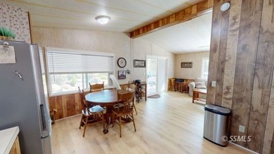 A house you have got to see! This updated, well kept and - photo 6