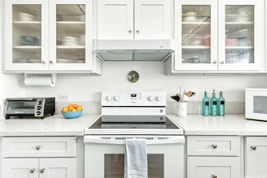 Great New Price! $55k Reduction. Experience marina-front living - photo 7