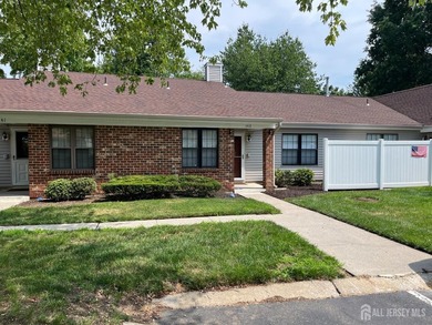 Highly Sought After Yardley Model. 2 Bedrooms, Huge Living Room - photo 2