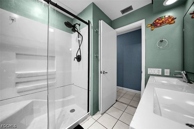 Charming pool home in the highly desirable SE Cape Coral Country - photo 23