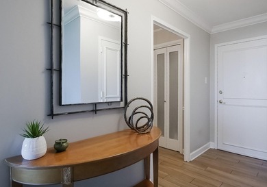 Spectacular Riverview 9th floor condo with panoramic views of - photo 27