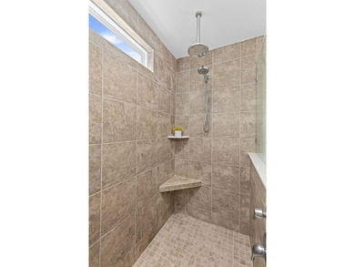 Welcome to 2073 Kemmerlin Street, a beautifully appointed home - photo 27