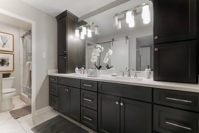 Spectacular Riverview 9th floor condo with panoramic views of - photo 33