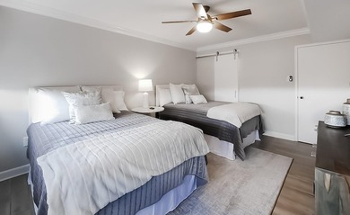 Spectacular Riverview 9th floor condo with panoramic views of - photo 39