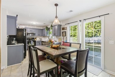 Welcome to this 4-bed, 2.5-bath with a great family floorplan - photo 8