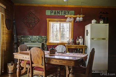 The kind of getaway most people only dream about! Tucked away on - photo 8