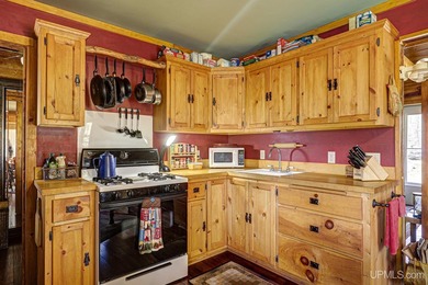 The kind of getaway most people only dream about! Tucked away on - photo 9