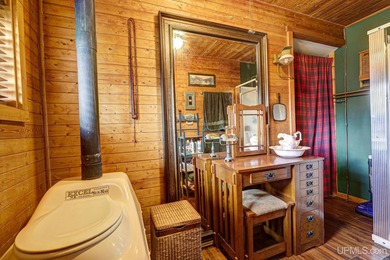 The kind of getaway most people only dream about! Tucked away on - photo 10