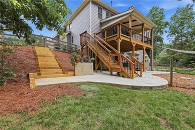 Welcome to a rare opportunity to own a private 2.06-acre estate - photo 18