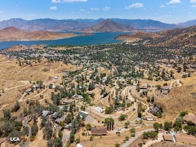 LAKE VIEW LIVING AT ITS BEST! Wake up to breathtaking panoramic - photo 3