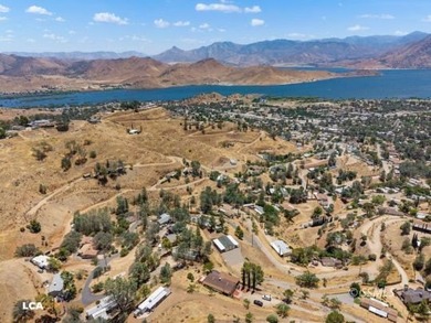 LAKE VIEW LIVING AT ITS BEST! Wake up to breathtaking panoramic - photo 4