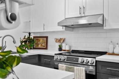 Don't miss this incredible deal!!! Enjoy marina-front living in - photo 7