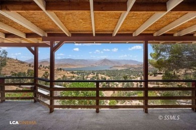 LAKE VIEW LIVING AT ITS BEST! Wake up to breathtaking panoramic - photo 8