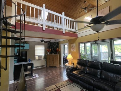Cute as a Button Lake Cumberland Lake View Home - photo 3