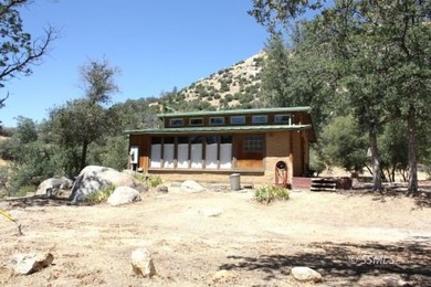 Truly special. Privacy and comfort. This beautifully renovated - photo 5
