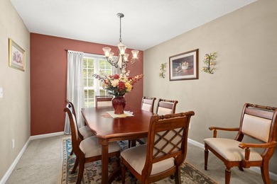 Nestled on a beautiful lot in the established Shadowmoss - photo 13