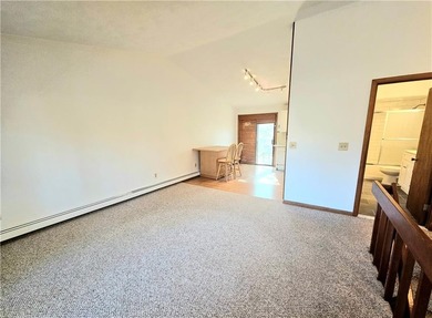Fabulous opportunity to own this 3-bedroom, 1.5-bath split-level - photo 4