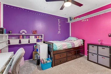 Beautiful home on 2 Acres in the Heart of Town - Near Lake - photo 27