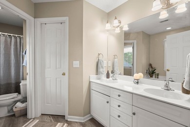 Nestled on a beautiful lot in the established Shadowmoss - photo 27