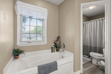 Nestled on a beautiful lot in the established Shadowmoss - photo 28