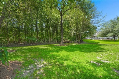 Nestled on a beautiful lot in the established Shadowmoss - photo 34