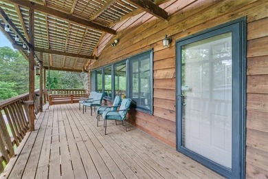 Beautiful home on 2 Acres in the Heart of Town - Near Lake - photo 43