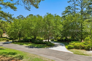 A refined luxury residence in Colleton River Club offering - photo 4