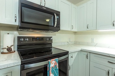 TASTEFULLY REMODELED, GREAT LOCATION! YOUR OPPORTUNITY TO OWN A - photo 6