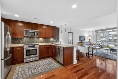 This bright, south-facing 1-bedroom, 1-bath residence at Gulls - photo 9