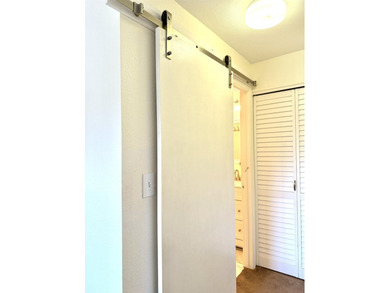 TASTEFULLY REMODELED, GREAT LOCATION! YOUR OPPORTUNITY TO OWN A - photo 10