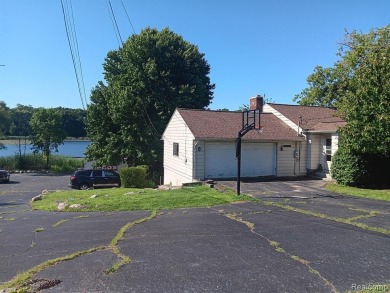 Lake Home For Sale in Pontiac, Michigan