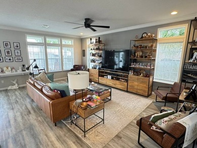 This luxury-style Jacobsen home, built in 2023, welcomes you - photo 11