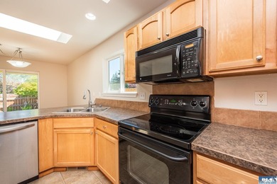 Beautiful one owner home in Sun Meadows located just east of - photo 11